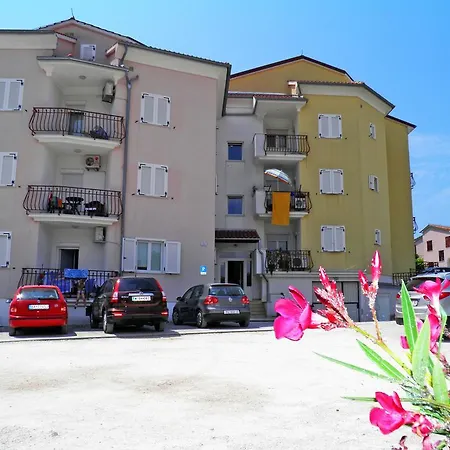Studio Ina 67 Appartamento